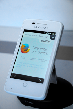 Firefox OS corriendo en un Alcatel One Touch Fire